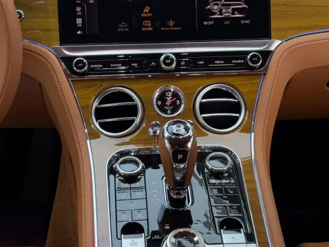 Bentley Continental 2022 4.0T GT V8 — Фото автомобиля 27