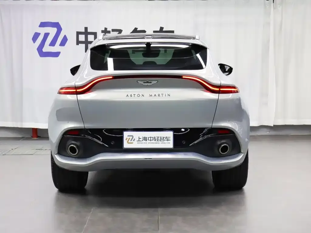 Aston Martin Aston Martin DBX 2023 3.0T STRAIGHT-SIX — Фото автомобиля 4