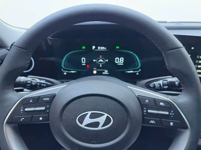 Hyundai Elantra — Фото автомобиля 11