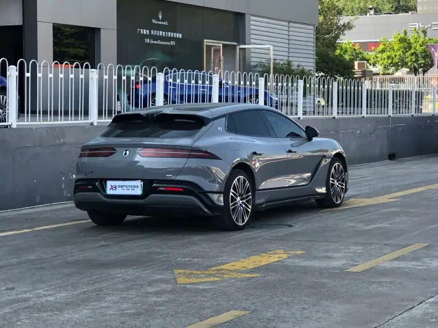 Denza Z9GT — Фото автомобиля 3