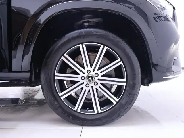 Mercedes-Benz GLE-Class — Фото автомобиля 6