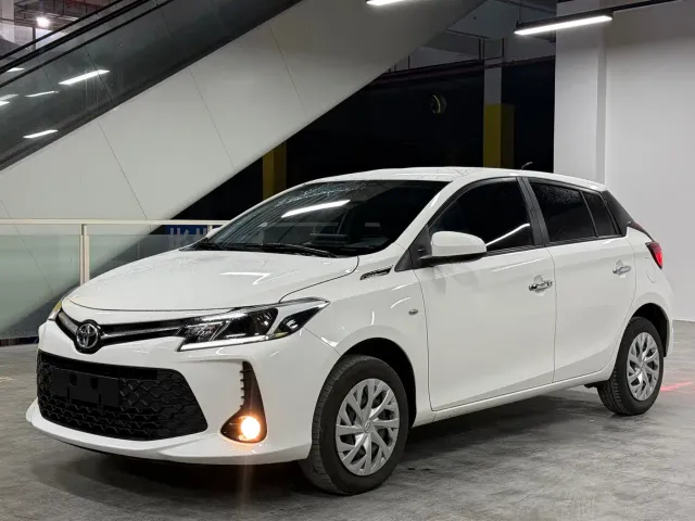 Фотография автомобиля — Toyota Vios FS