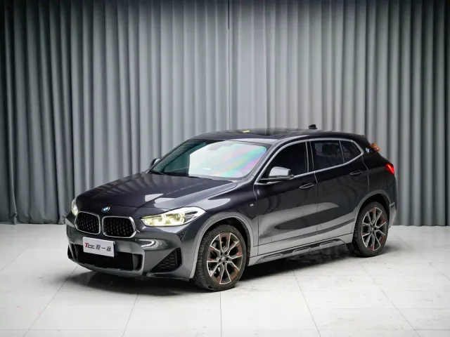 Фотография автомобиля — BMW X2