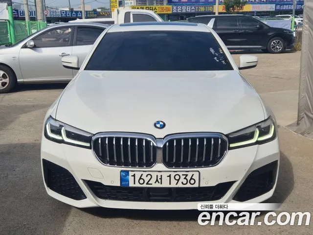 Фотография автомобиля — BMW 5 Series G30