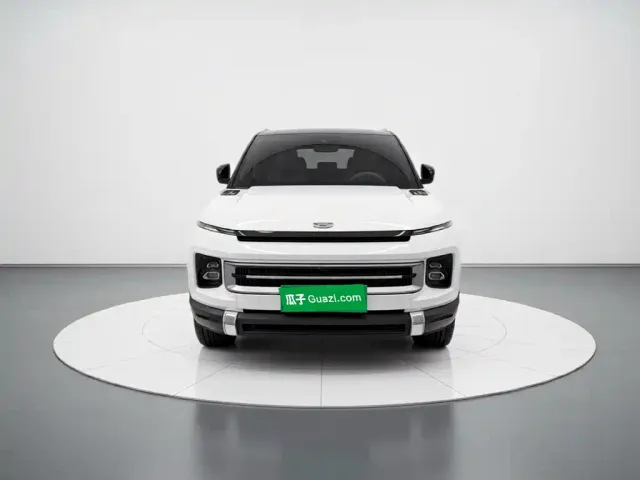 Geely ICON — Фото автомобиля 2