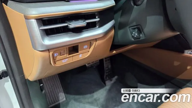Hyundai Grandeur Grandeur (GN7) 2.5 Бензин 2WD — Фото автомобиля 25