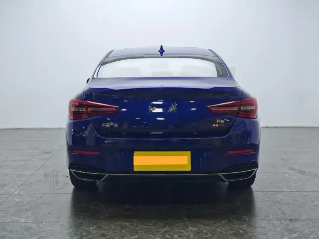 Hongqi H5 — Фото автомобиля 6