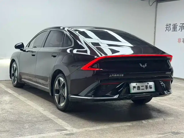 Wuling Starlight — Фото автомобиля 7