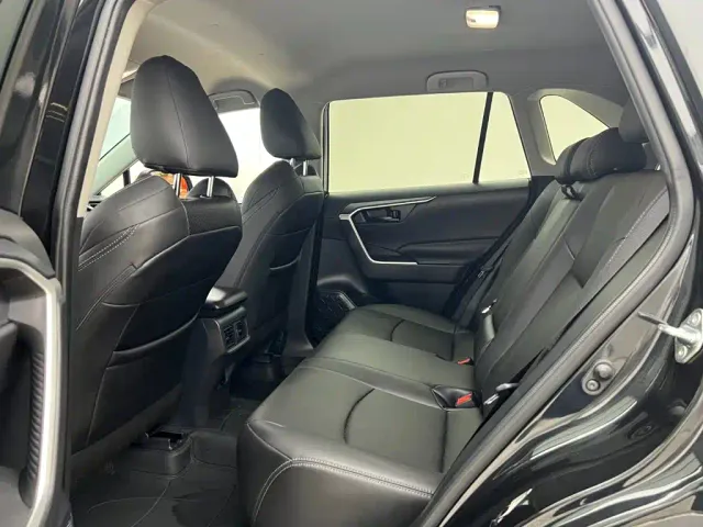 Toyota Wildlander — Фото автомобиля 10