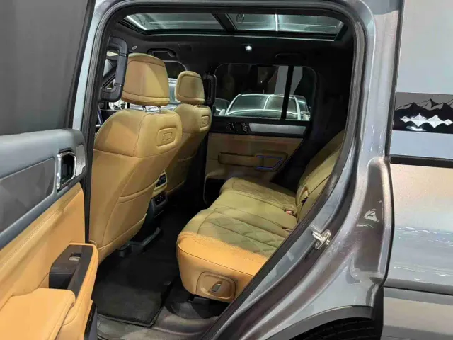 BYD FangChengBao Leopard 5 — Фото автомобиля 8