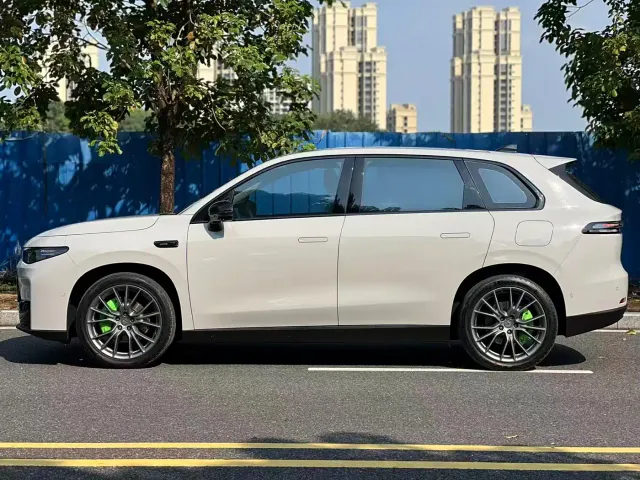 Leapmotor C10 — Фото автомобиля 7