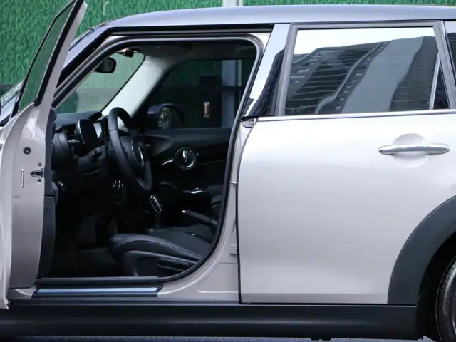 MINI Hatch — Фото автомобиля 19