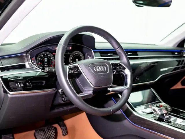 Audi A8 — Фото автомобиля 8