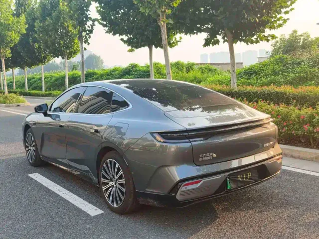 Geely Galaxy Xingyao 8 — Фото автомобиля 13
