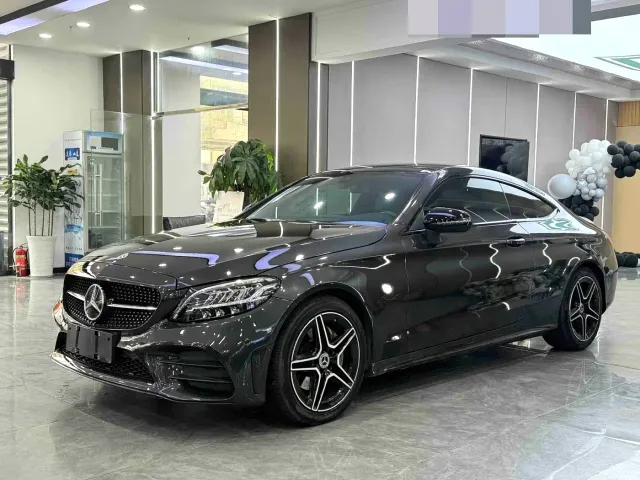Фотография автомобиля — Mercedes-Benz C-Class