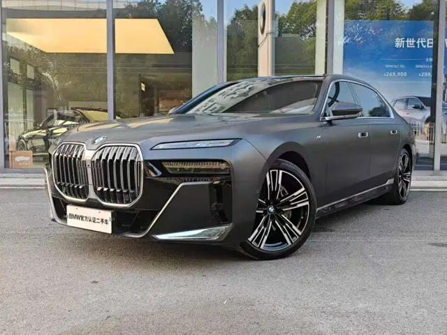 BMW 7 Series — Фото автомобиля 2