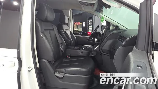 Hyundai Staria Staria Tourer 11 мест — Фото автомобиля 3