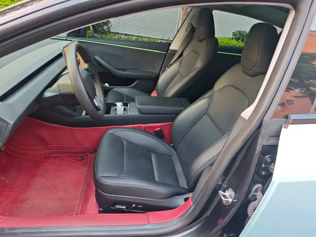 Tesla Model 3 — Фото автомобиля 13