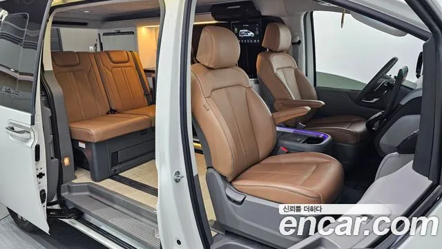 Hyundai Staria — Фото автомобиля 11