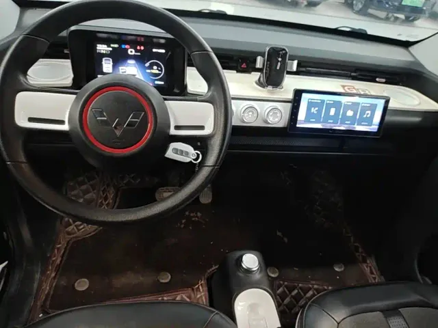 Wuling Hongguang Mini EV — Фото автомобиля 9