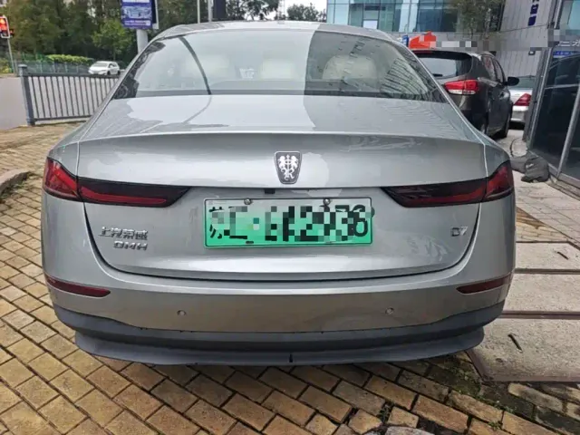 Roewe D7 — Фото автомобиля 5