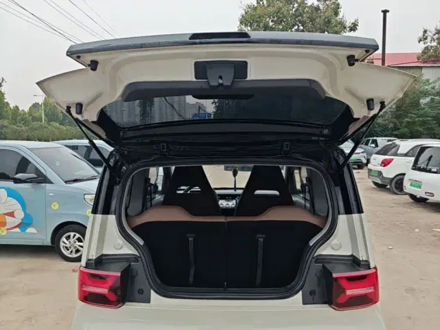 Wuling Hongguang Mini EV — Фото автомобиля 18