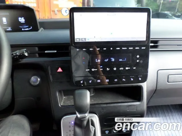 Hyundai Staria Staria (New) — Фото автомобиля 10