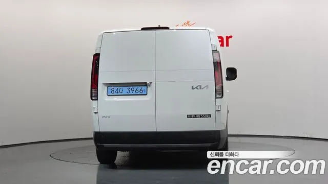 Kia PV5 — Фото автомобиля 4