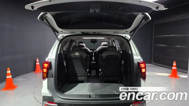 Kia Carnival Generation 4 — Фото автомобиля 25