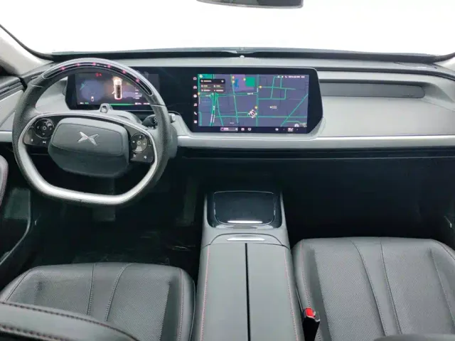 Xpeng P7 — Фото автомобиля 12