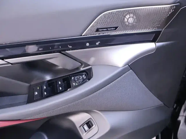 BMW 5 Series — Фото автомобиля 17