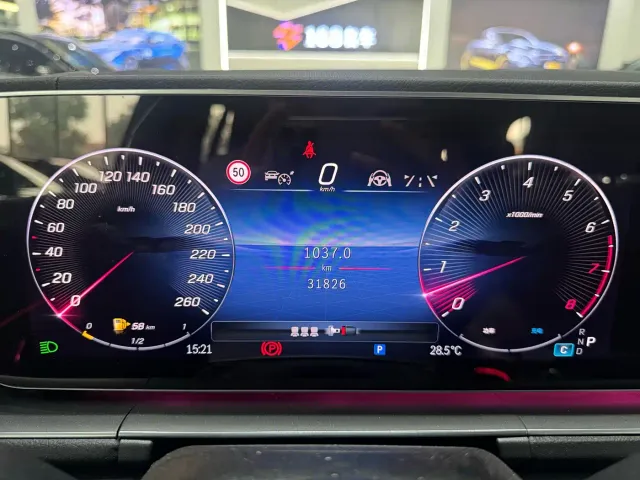 Mercedes-Benz GLE-Class — Фото автомобиля 15