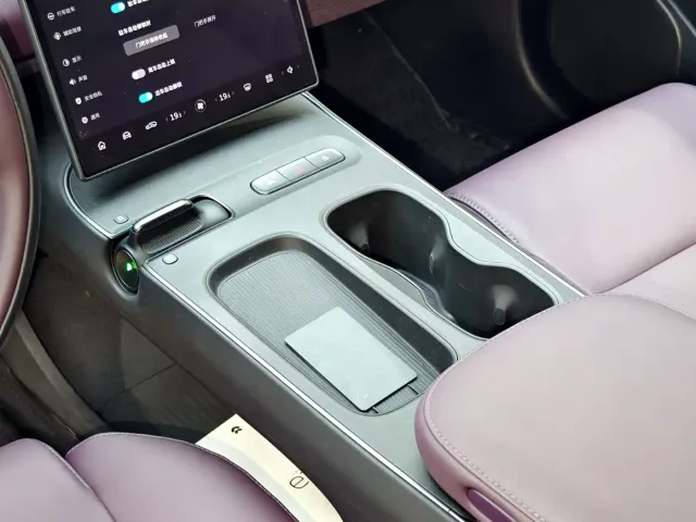Nio ET5 Touring — Фото автомобиля 7