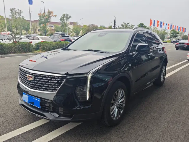 Фотография автомобиля — Cadillac XT4