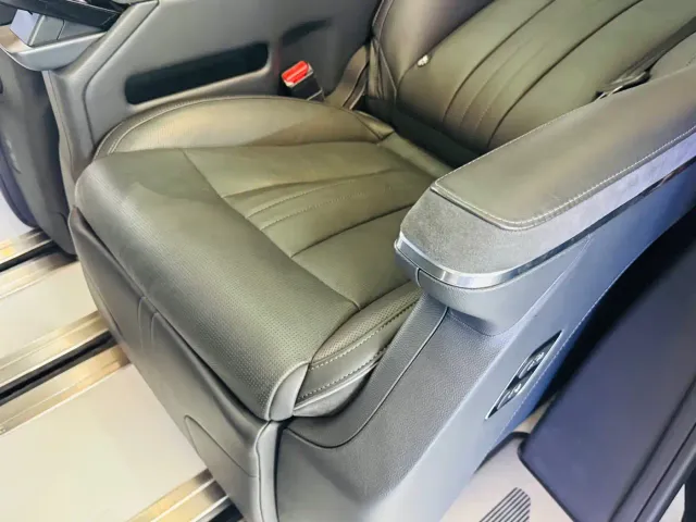 Hongqi Hongqi HQ9 2024 Model 2.0T Luxury Edition — Фото автомобиля 16