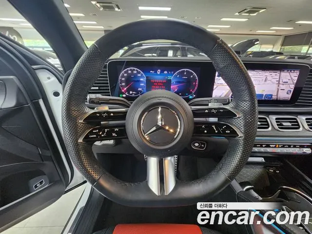 Mercedes-Benz GLE-Class — Фото автомобиля 3