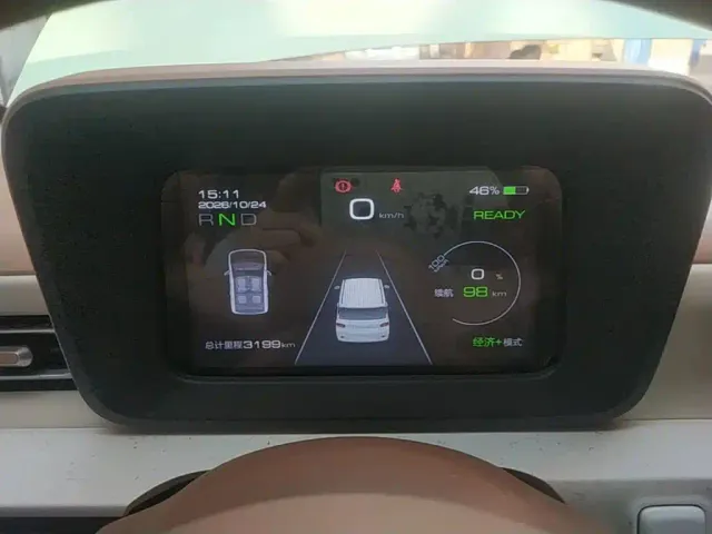 Wuling Hongguang Mini EV — Фото автомобиля 11