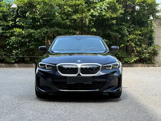 BMW i3 — Фото автомобиля 2