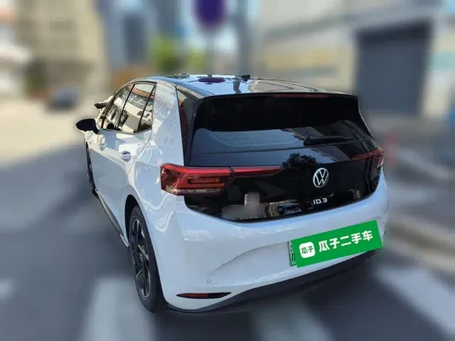 Volkswagen ID.3 — Фото автомобиля 4