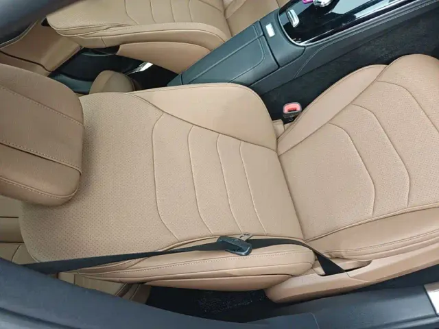 Mercedes-Benz E-Class — Фото автомобиля 24