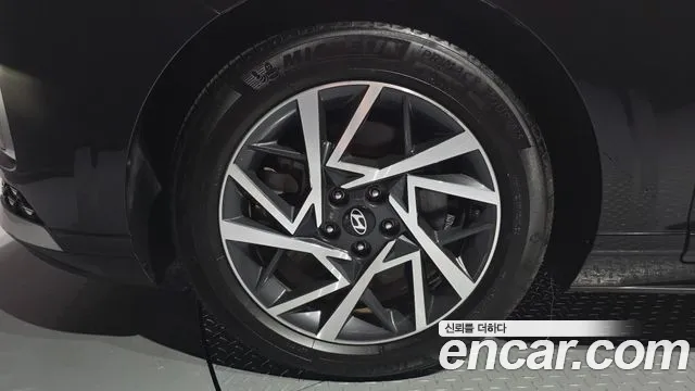 Hyundai Grandeur GN7 — Фото автомобиля 5