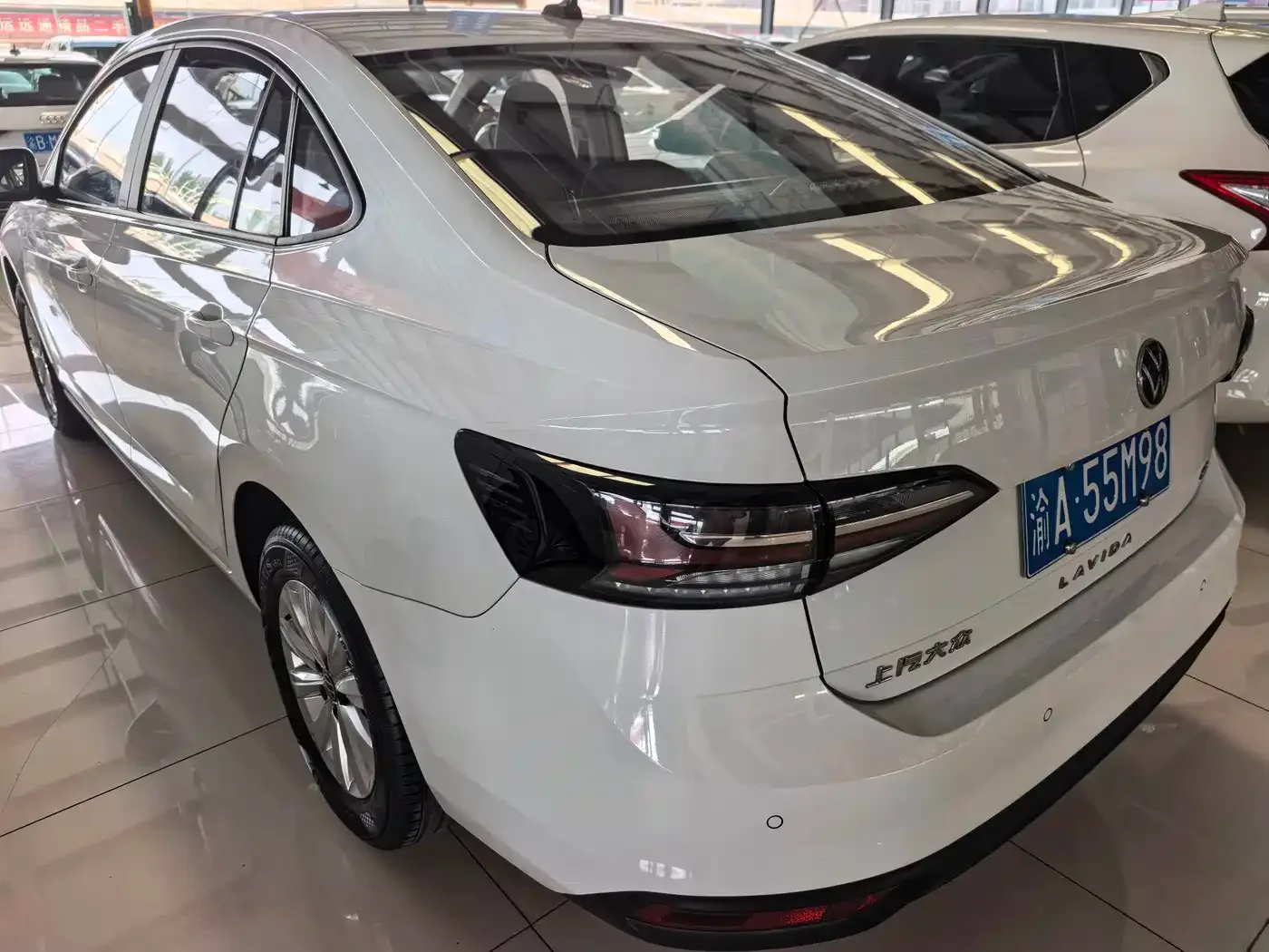 Volkswagen Lavida 2023 New Sharp 1.5L Auto Premium Edition — Фото автомобиля 6