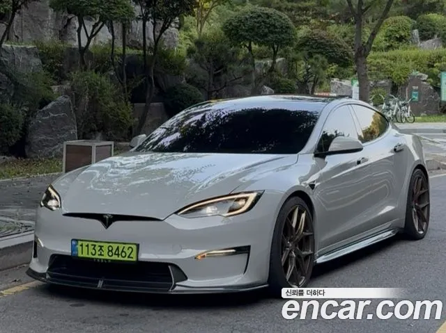 Фотография автомобиля — Tesla Model S