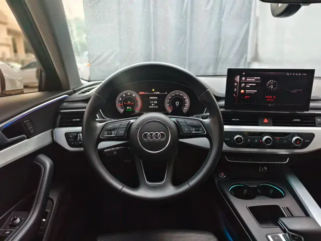 Audi A4L — Фото автомобиля 12