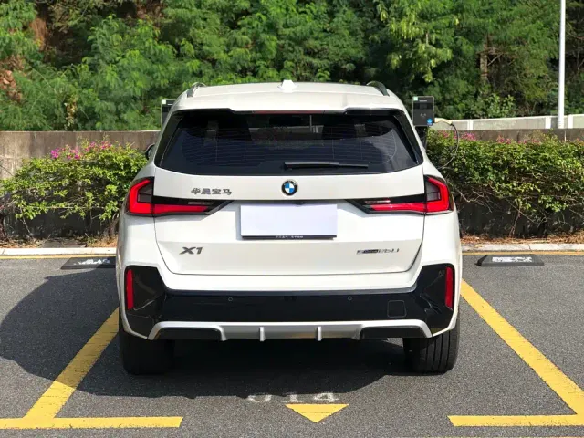 BMW X1 — Фото автомобиля 5