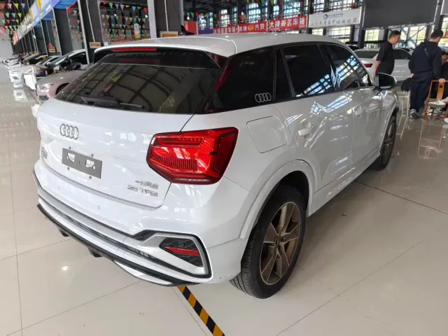Audi Q2L — Фото автомобиля 13