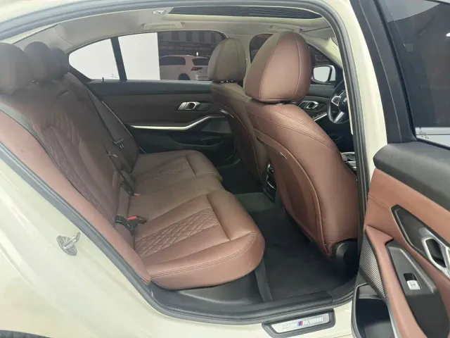 BMW 3 Series — Фото автомобиля 21