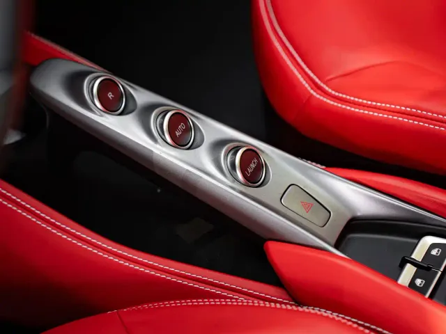 Ferrari F8 — Фото автомобиля 12