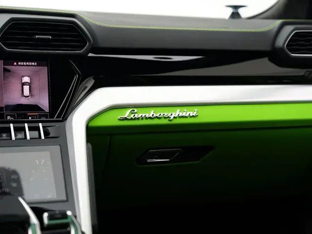 Lamborghini Urus — Фото автомобиля 9