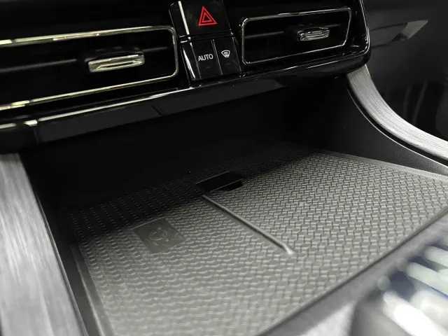 GAC Trumpchi GS8 — Фото автомобиля 21